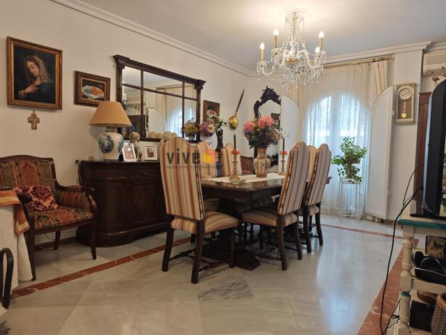 Magnifica vivienda en pleno centro de Sevilla, amplia y con garaje y trastero! photo 0