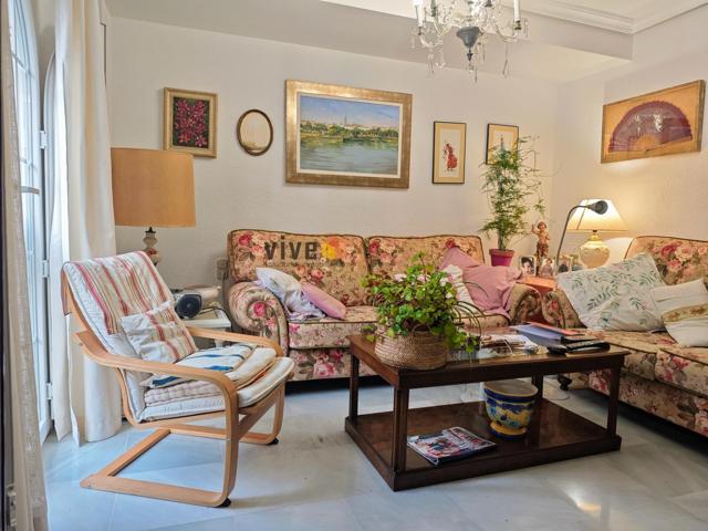 Magnifica vivienda en pleno centro de Sevilla, amplia y con garaje y trastero! photo 0