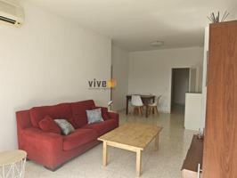 PISO en calle ARJONA para estudiantes; 3 habitaciones, 2 baños y terraza. photo 0