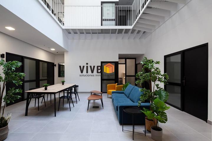 Edificio nuevo con 24 estudios. Completamente equipados en el corazón de Triana. photo 0