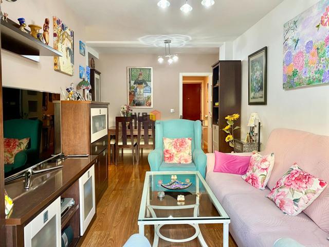 Exclusiva vivienda reformada en la zona de San Julián photo 0