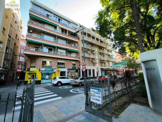 Local en alquiler y venta junto jardín Floridablanca photo 0