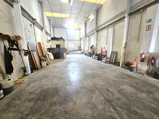 Nave Industrial En alquiler en El Mercado, Manises photo 0