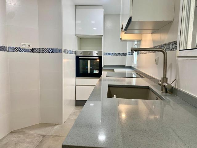 ¡Vivienda de alquiler en la zona de San Isidro, Valencia! photo 0