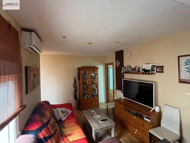 El hogar ideal para tu familia en Alicante, ¡con patio privado y espacio de sobra! photo 0