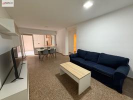 Oportunidad única: piso en Altozano con 2 patios y excelente distribución photo 0