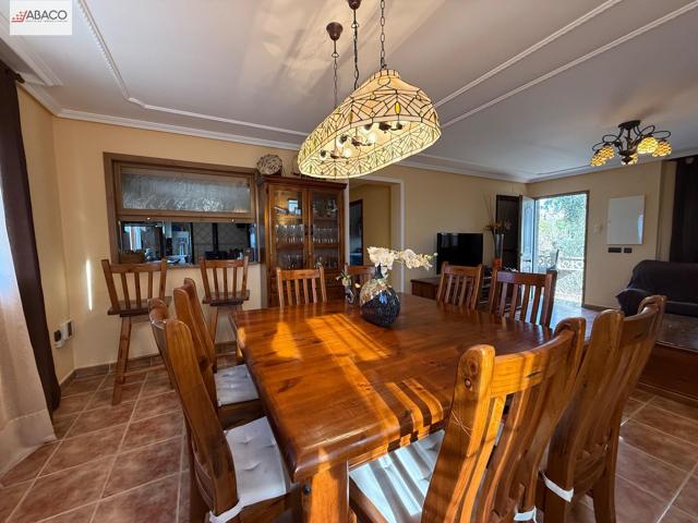 Chalet con 2 viviendas y amplia parcela en la Alcoraya photo 0