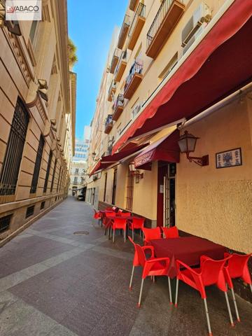Amplio Local Comercial Reformado en el Corazón de Alicante photo 0