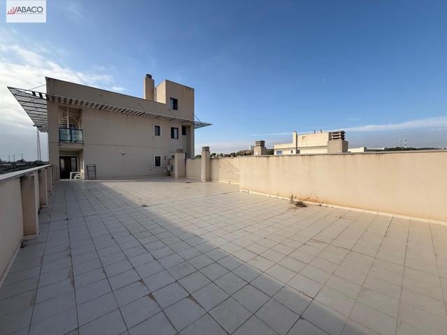 Ático con terraza de 140 m2 . photo 0