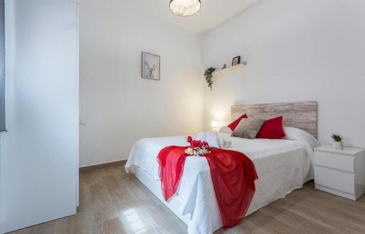 Apartamento turístico en venta en el corazón del barrio de San Miguel photo 0