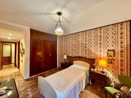 SE VENDE APARTAMENTO EN PLAZA DEL CABALLO photo 0