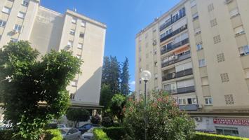 Amplio piso con terraza y parking junto a Plaza del Caballo photo 0