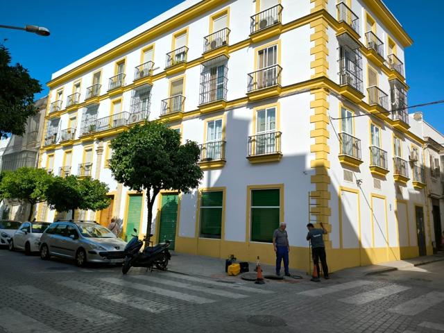 SE ALQUILA LOCAL COMERCIAL EN EL PUERTO DE SANTA MARÍA photo 0