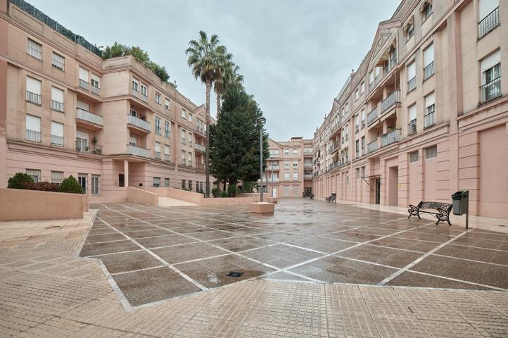 Fantástico piso en la zona de Pío XII de 3 habitaciones y 2 baños photo 0