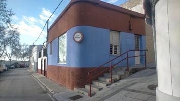 Finca independiente con uso actual de local comercial en Picadueñas. photo 0