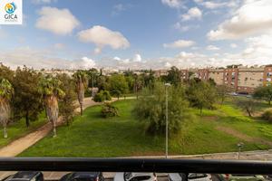 IDEAL PISO EN URBANIZACIÓN PRIVADA CON PISCINAS, ZONAS DEPORTIVAS Y PARQUE INFANTIL EN PUERTAS DEL SUR photo 0