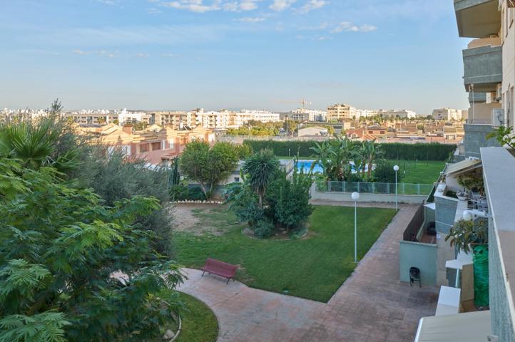 Piso de tres dormitorios en Hipercor photo 0