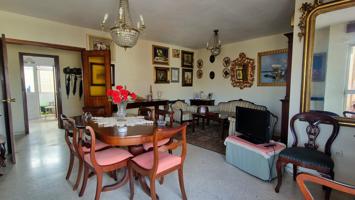 Amplio piso con garaje y terraza junto a Plaza Madre de Dios photo 0