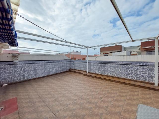 Vivienda con terraza y garaje en el centro de Sagunto photo 0