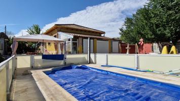 Chalet con piscina en venta en Eurovillas photo 0