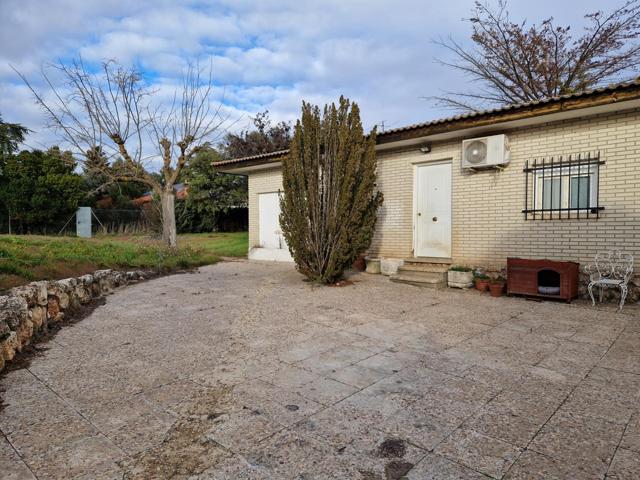 Se vende parcela con casa de 60m² photo 0