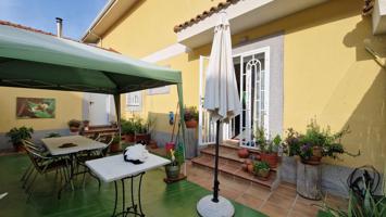 Chalet adosado con patio y garaje en Pozuelo del Rey. photo 0