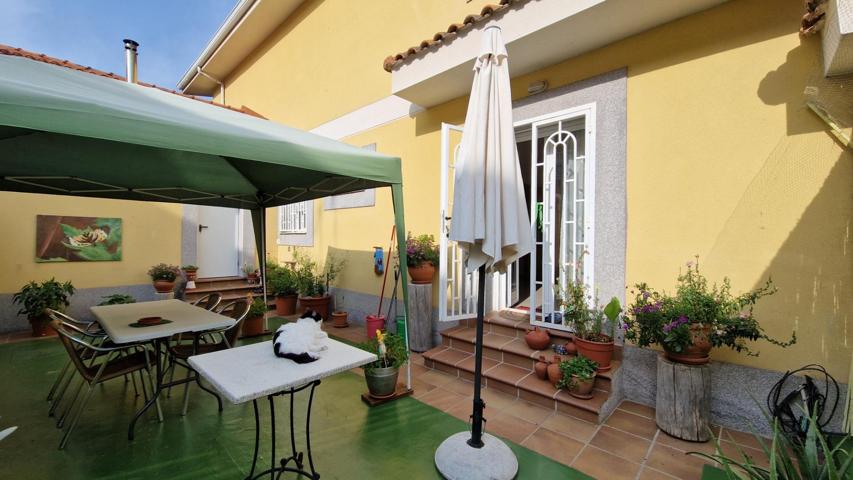Chalet adosado con patio y garaje en Pozuelo del Rey. photo 0