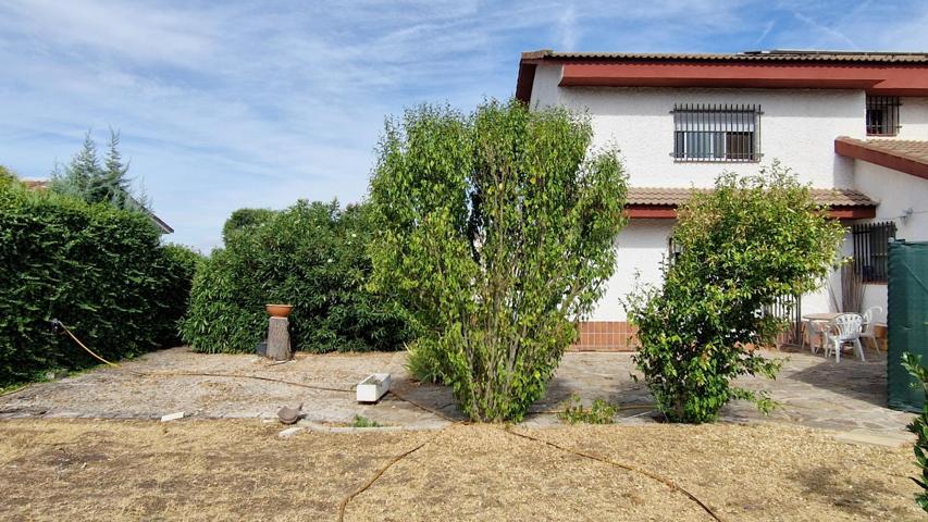 Alquiler vivienda pareada con jardín photo 0