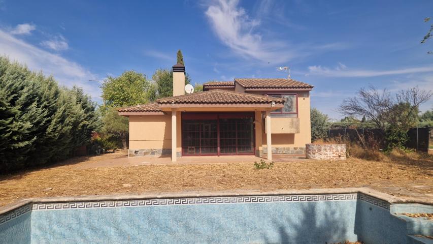 Chalet unifamiliar para reformar photo 0