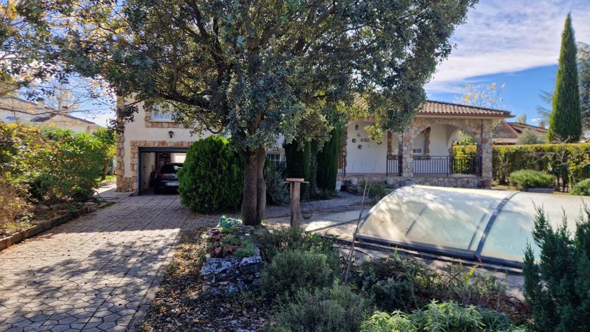 Gran chalet con amplio garaje photo 0