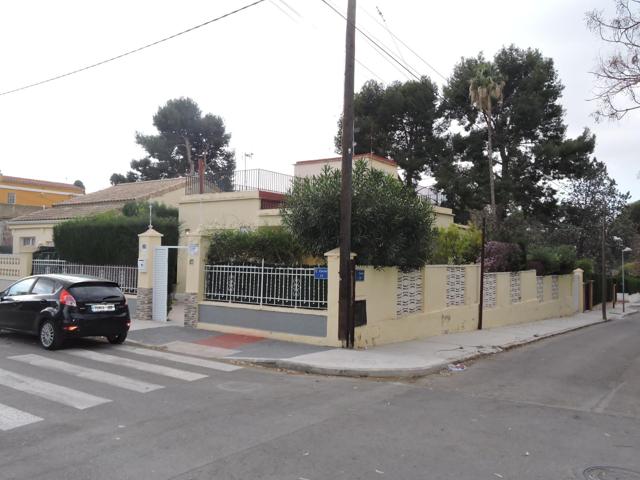 Chalet en venta de 3 habitaciones, con piscina y garaje en la Cañada ( Paterna - Valencia ) photo 0