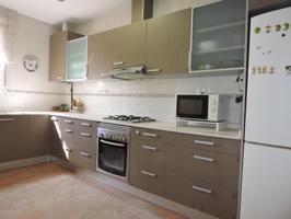 Piso de alquiler en Benicalap de dos habitaciones y dos baños photo 0