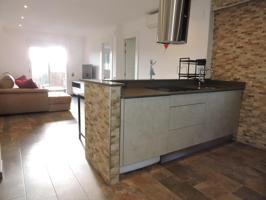 Piso de alquiler en Burjassot reformado de 3 habitaciones y balcón photo 0