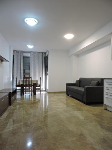 Piso de alquiler de temporada de 2 habitaciones en Benicalap photo 0