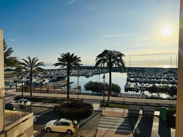 PISO EN PRIMERA LÍNEA DEL PUERTO DE ROQUETAS photo 0