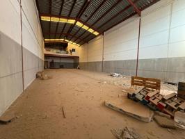 Nave en alquiler photo 0