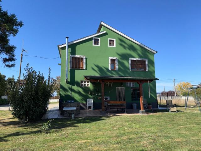 OPORTUNIDAD CASA CON TERRENO EN FUENTES NUEVAS photo 0