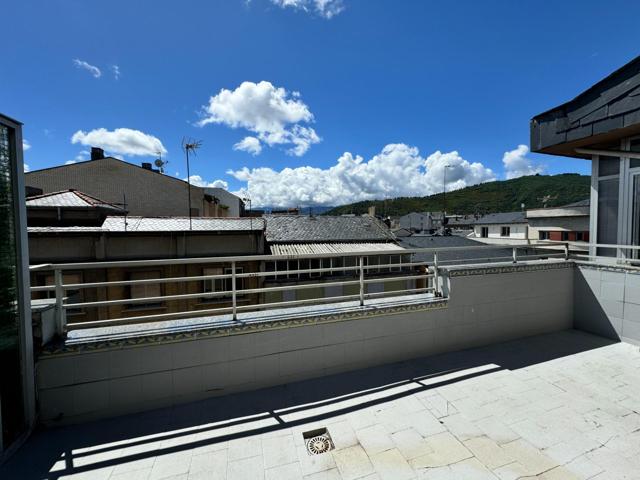 Piso en Ponferrada con excelente ubicación céntrica con terraza photo 0