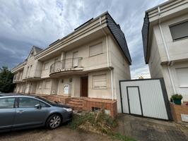 Acogedor Adosado en Congosto, Zona Almazcara - Ideal para Tu Familia 🏡✨ photo 0