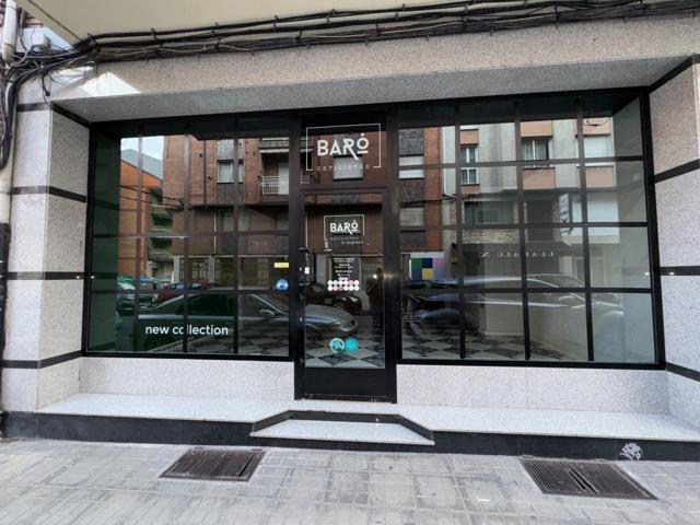 Amplio Local Comercial en la Zona Alta de Ponferrada photo 0