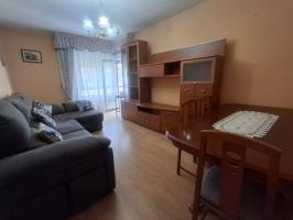 Amplio Piso en Zona Alta de Ponferrada - Oportunidad Única photo 0