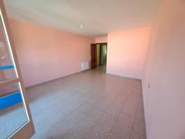 ALQUILER: Piso en Flores del Sil, sin muebles photo 0