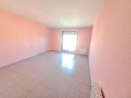 Piso en Flores del Sil, sin muebles photo 0