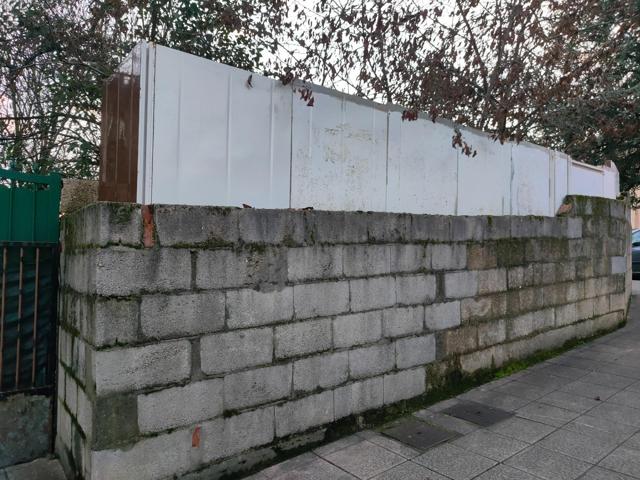 SOLAR EN FABERO CON EDIFICACION RUINOSA photo 0