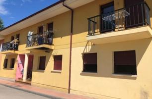 Casa En venta en Northern Spain, Cacabelos photo 0
