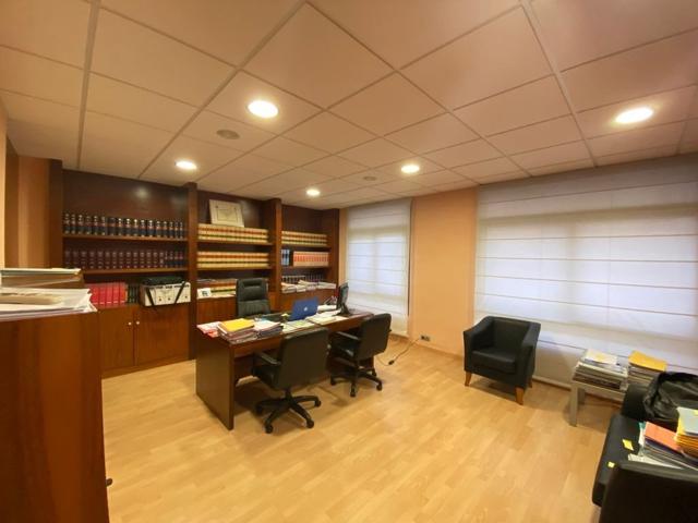 ALQUILER CON OPCIÓN DE COMPRA 150€-MES COOPROPIEDAD DE DESPACHO SEMINUEVO Y ACONDICIONADO. photo 0