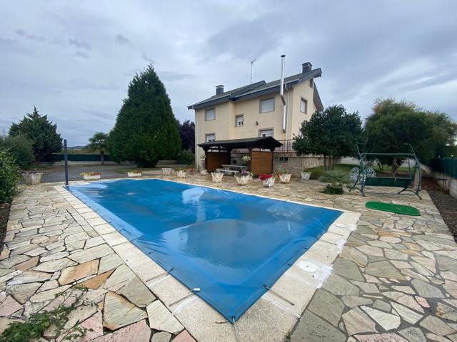 CHALET INDEPENDIENTE CON FINCA DE 34.000m2 photo 0