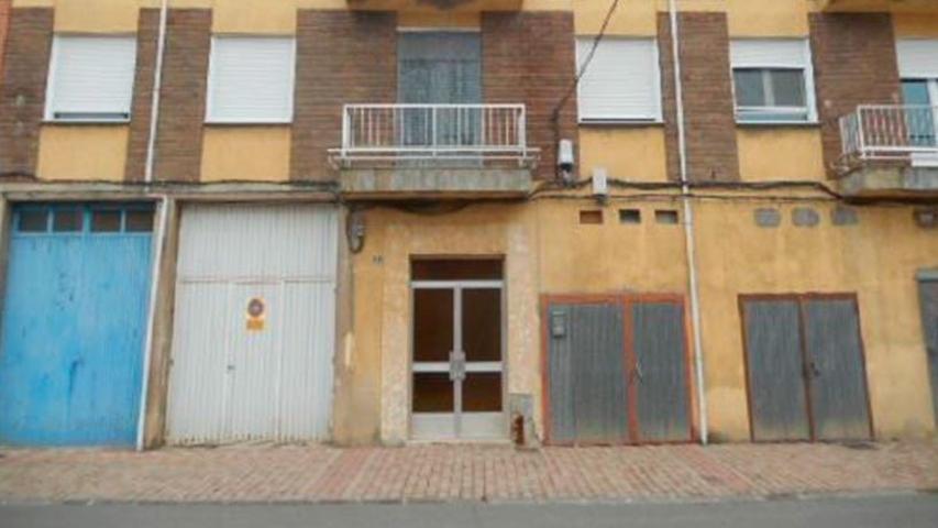 LOCAL COMERCIAL EN TORAL DE LOS VADOS (LEÓN) photo 0