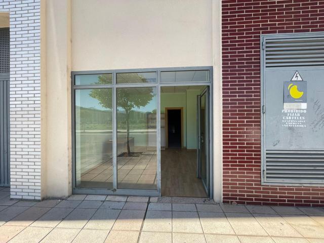 Alquiler de local comercial semireformado 500€ photo 0