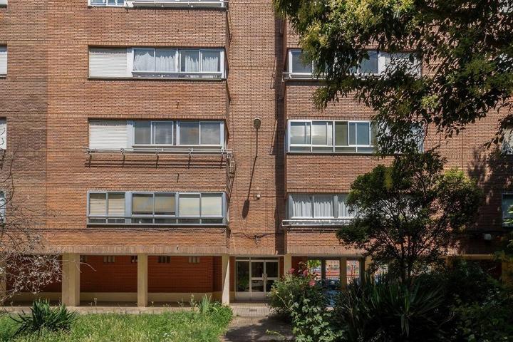 PISO PARA REFORMAR A 2 MINUTOS DEL CENTRO DE PONFERRADA photo 0